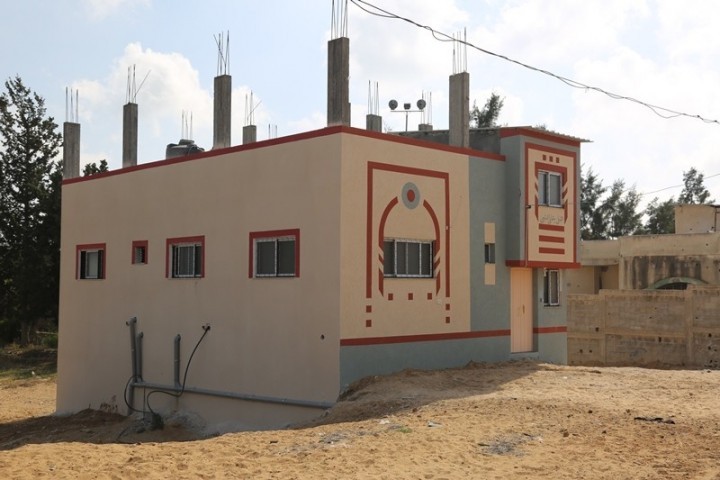 منزل عائلة شمس